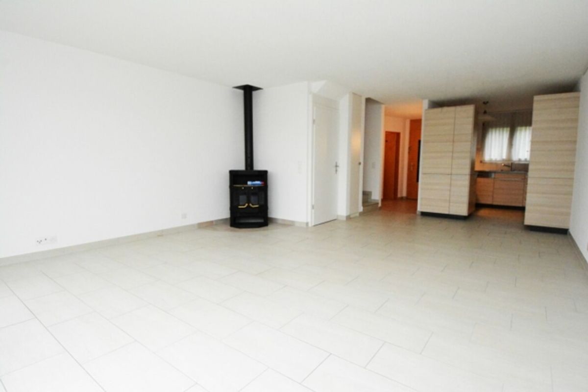 5.5-Zimmer Reiheneinfamilienhaus mit Gartenumschwung - 2