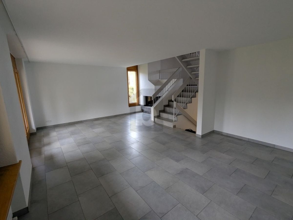 RUHEOASE MIT OFFENEM GRUNDRISS UND GARTEN - 0