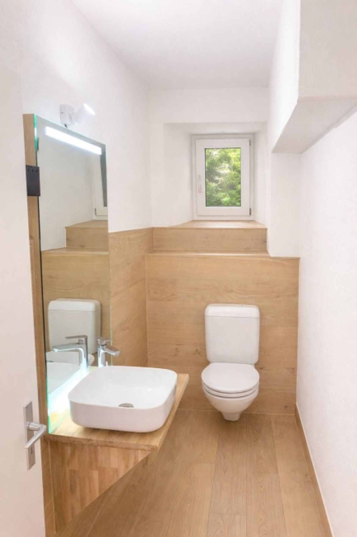 Exklusive 4.5 Zimmer-Wohnung mit 118m2 Wohnfläche - komplett renoviert in Glarus Süd - 6