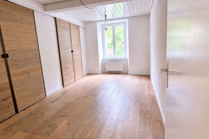 Exklusive 4.5 Zimmer-Wohnung mit 118m2 Wohnfläche - komplett renoviert in Glarus Süd - 9