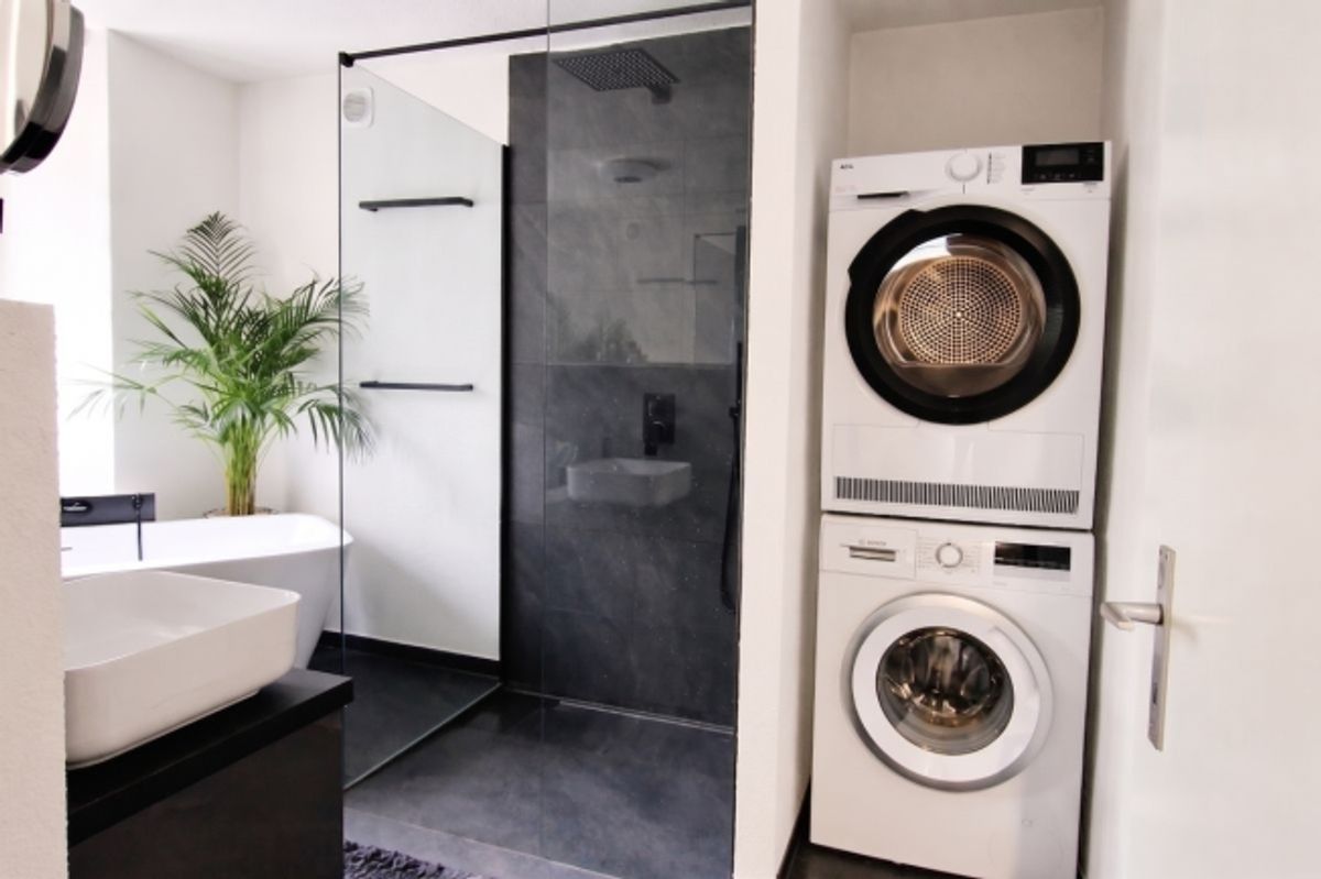 Exklusive 4.5 Zimmer-Wohnung mit 118m2 Wohnfläche - komplett renoviert in Glarus Süd - 4