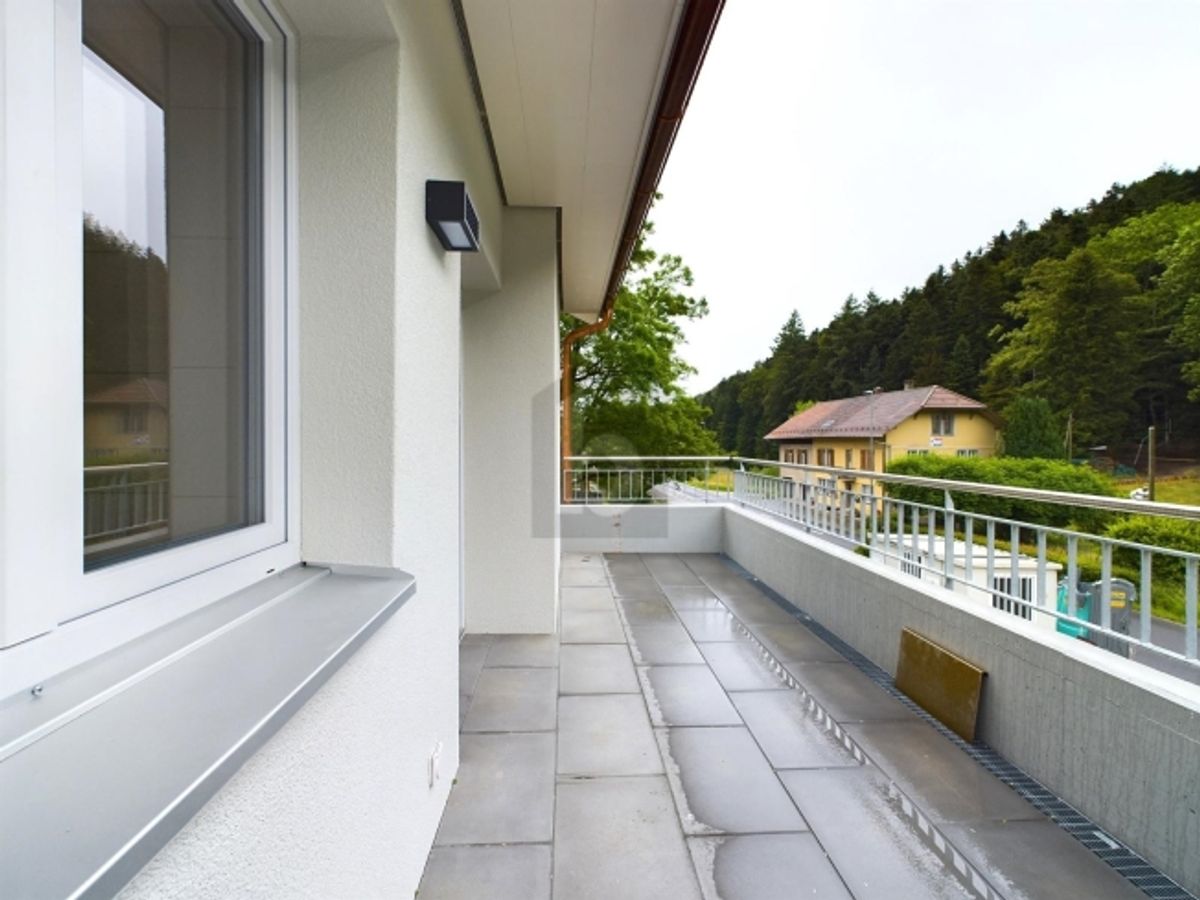 HOCHWERTIG MIT BALKON UND SICHT INS GRÜNE! - 0
