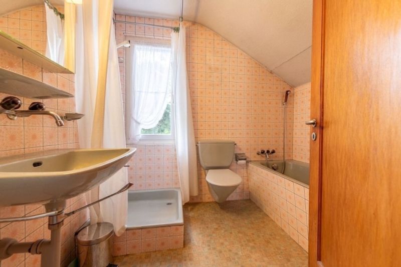 Seltene Gelegenheit in Liebefeld - Einfamilienhaus mit zusätzlicher Baulandreserve - 9