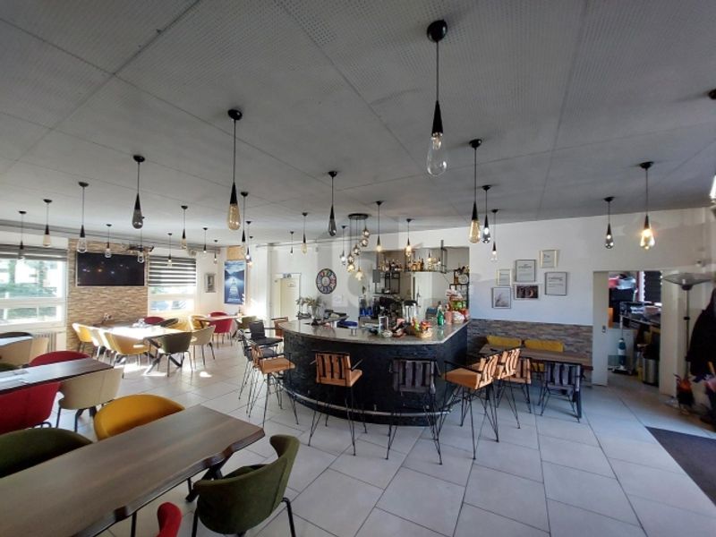 STILVOLL RENOVIERT MIT TERRASSE AN ZENTRALER LAGE! - 3