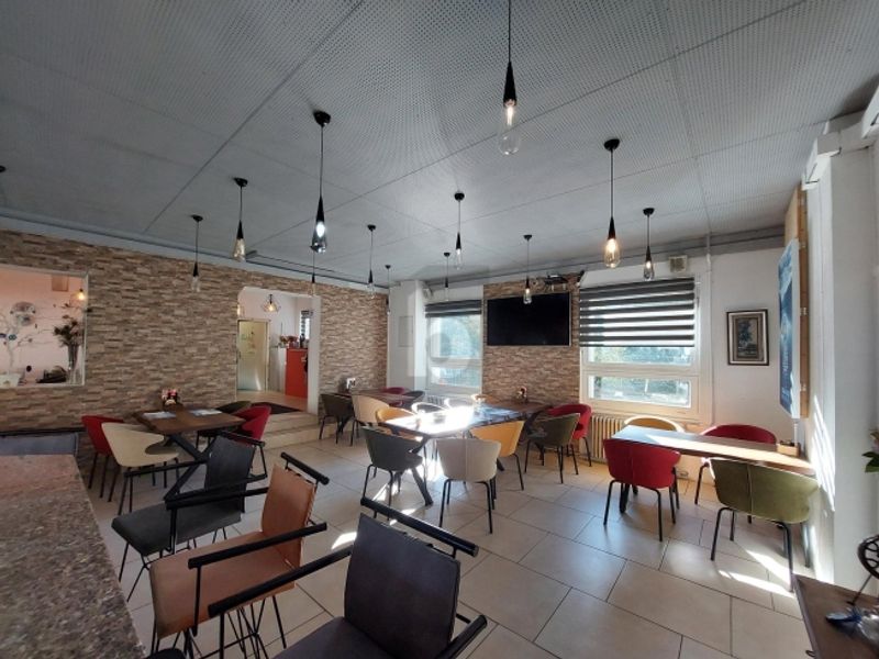 STILVOLL RENOVIERT MIT TERRASSE AN ZENTRALER LAGE! - 4
