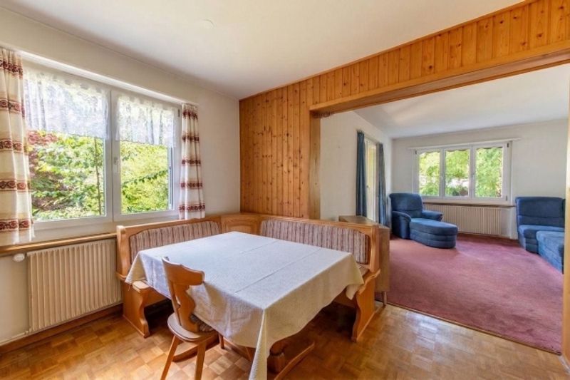 Zentrumsnahes Potenzial Ausbaubares 5-Zimmer-Einfamilienhaus mit grosszügigem Garten - 4