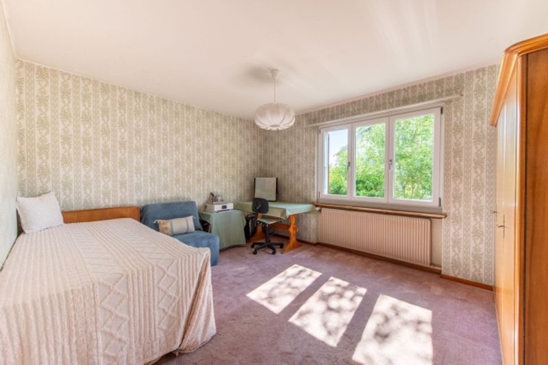 Zentrumsnahes Potenzial Ausbaubares 5-Zimmer-Einfamilienhaus mit grosszügigem Garten - 7