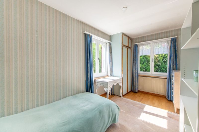 Zentrumsnahes Potenzial Ausbaubares 5-Zimmer-Einfamilienhaus mit grosszügigem Garten - 8