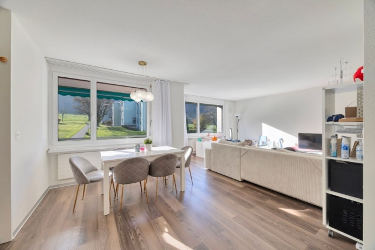 Perfektes Zuhause in Schübelbach - Sonnige 2.5-Zimmer-Wohnung mit Balkon - 0