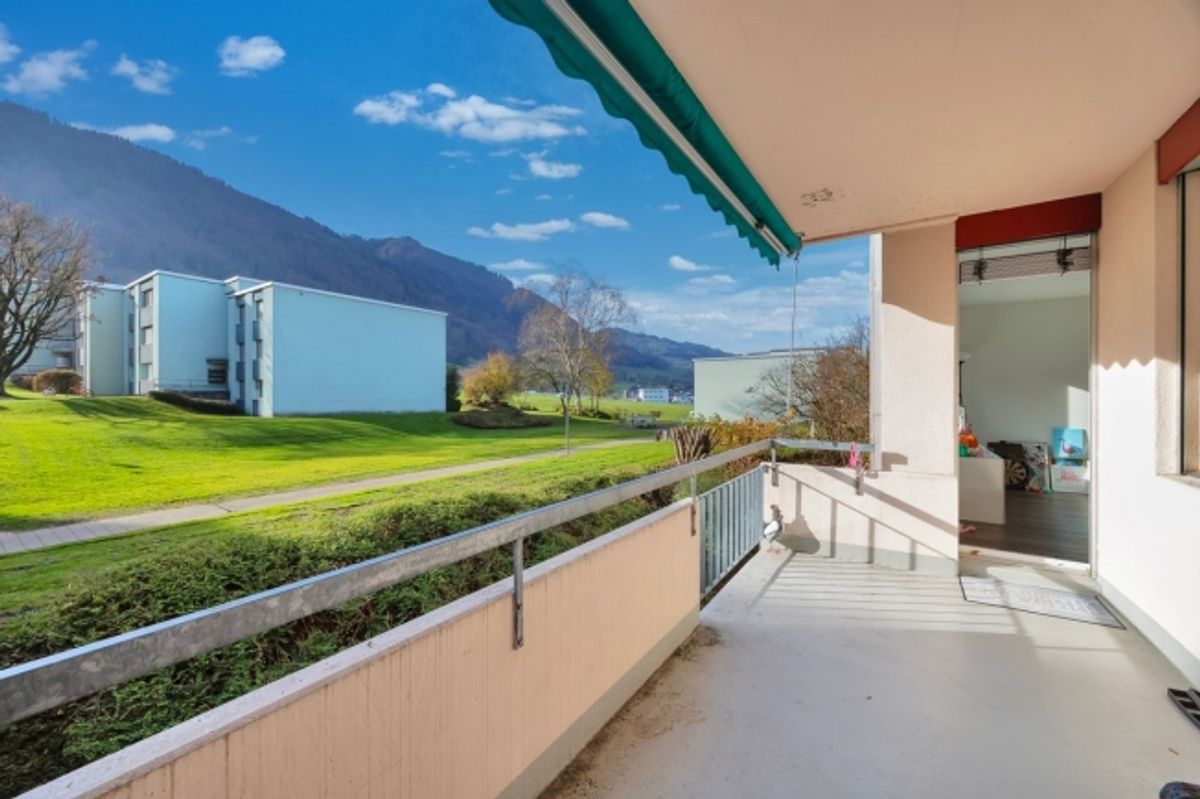 Perfektes Zuhause in Schübelbach - Sonnige 2.5-Zimmer-Wohnung mit Balkon - 1