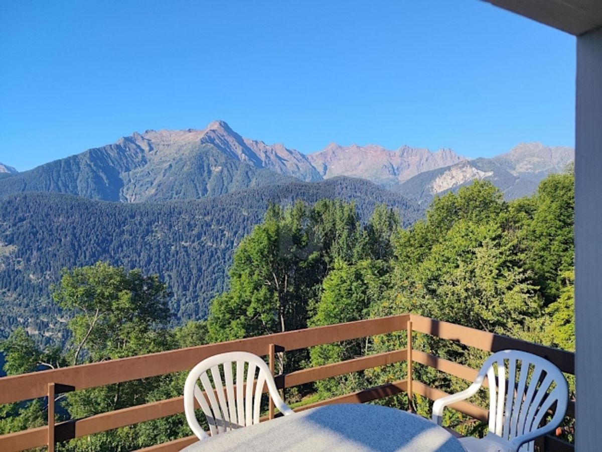 GRAZIOSA CON TERRAZZA E VISTA APERTA - 1