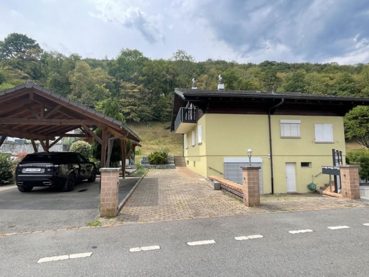 Zu vermieten – charmante Wohnung mit 4,5 Stück und privatem Garten - 0