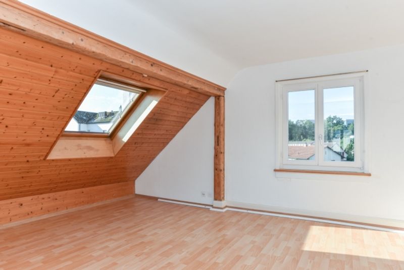 Charmante DG-Wohnung im ruhigen und zentralen Telli-Quartier - 5