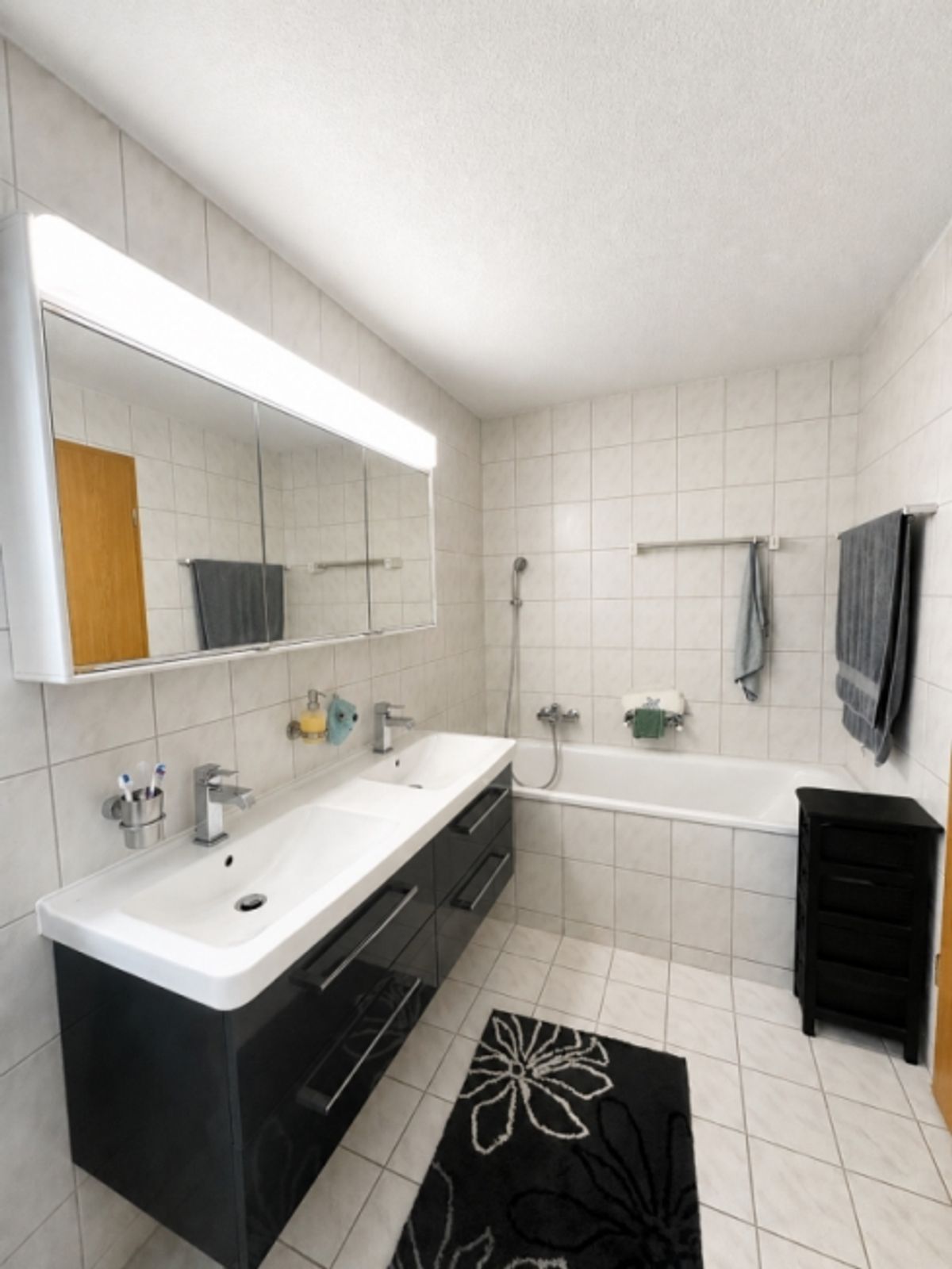 Modernisierte 4.5-Zimmer-Wohnung mit Weitsicht - 4