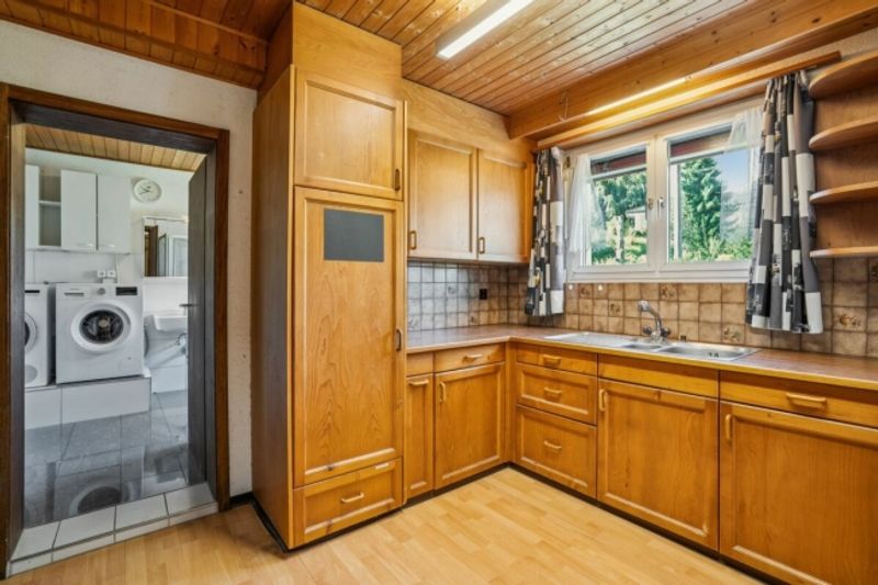 Einfamilienhaus mit grosszügigem Grundstück & vielseitigen Nutzungsmöglichkeiten - 7