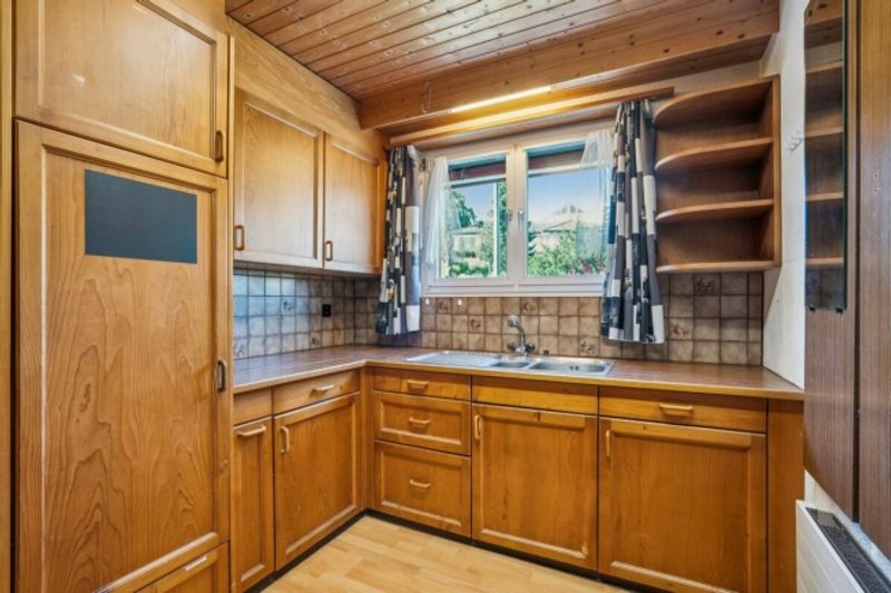 Einfamilienhaus mit grosszügigem Grundstück & vielseitigen Nutzungsmöglichkeiten - 9