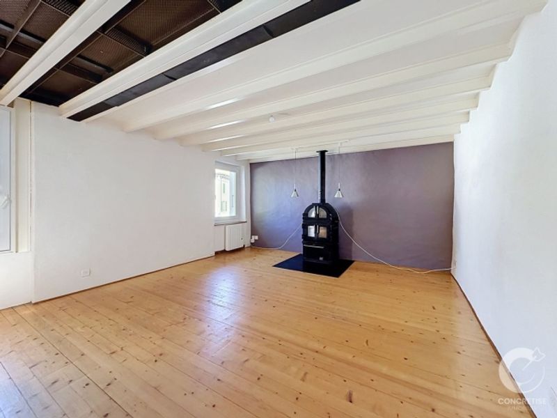 Maison pleine de charme au fort potentiel - 5