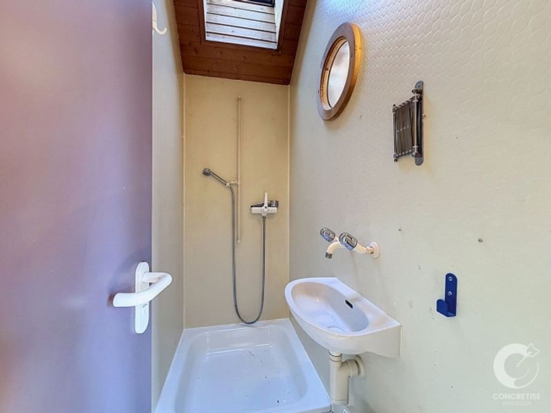 Maison pleine de charme au fort potentiel - 7