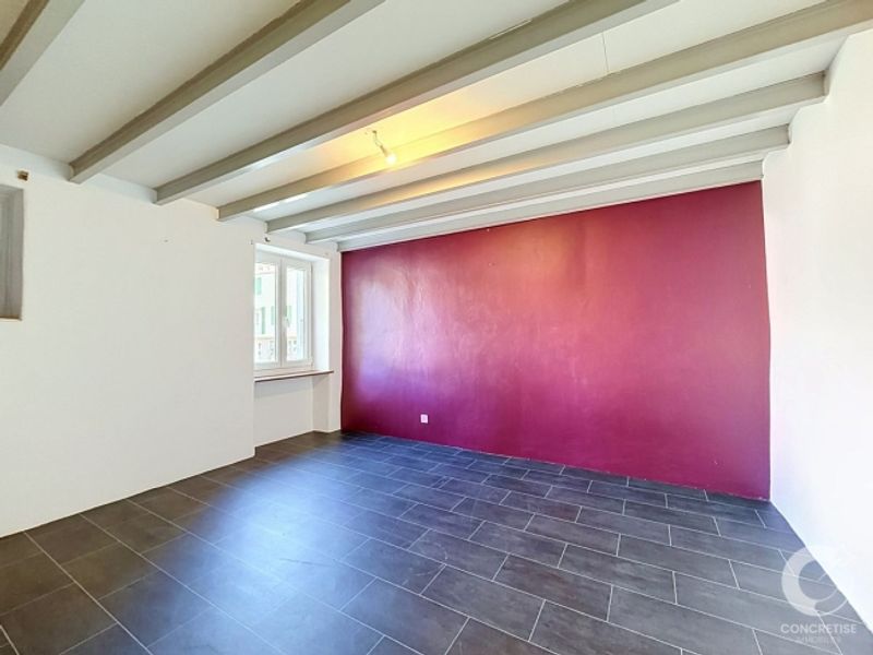 Maison pleine de charme au fort potentiel - 10