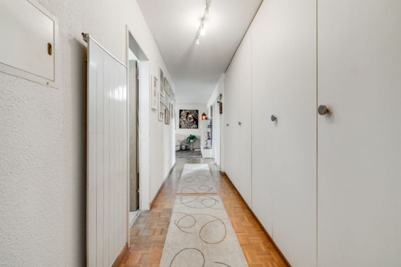 Geräumige und helle 5.5-Zimmer Wohnung mit Weitblick - 10