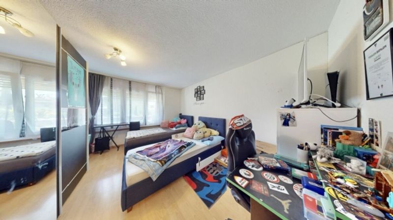 GEMÜTLICHES WOHNEN AN ZENTRALER & RUHIGER LAGE - 6