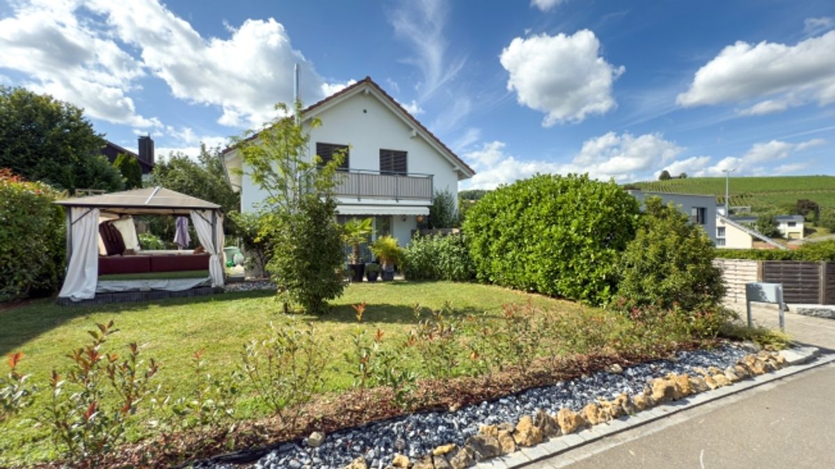 Wunderschönes Einfamilienhaus in Trasadingen, Kanton Schaffhausen - 1