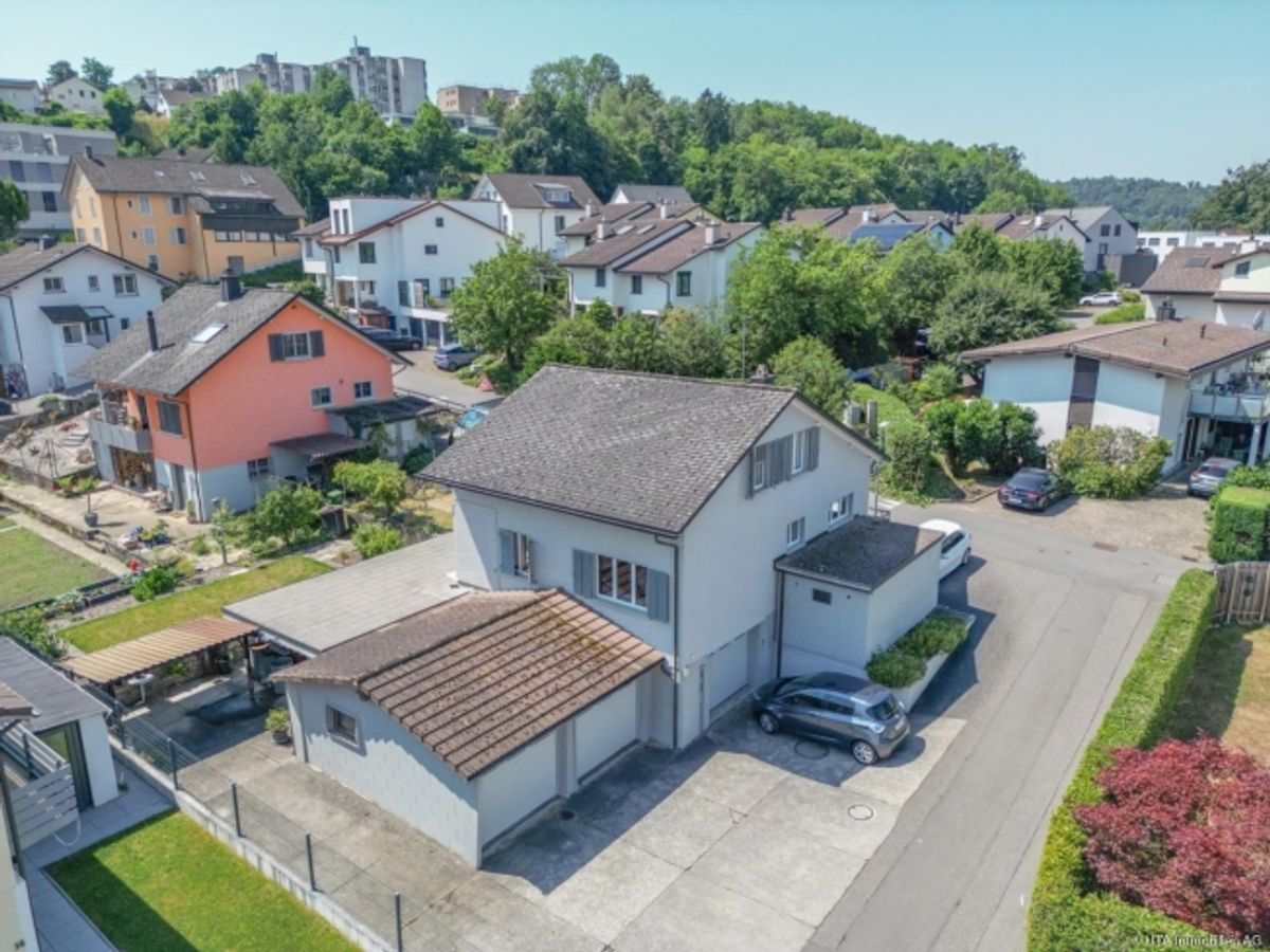 Ruhige Quartierlage mit Gartenparadies und Entwicklungspotenzial - 0