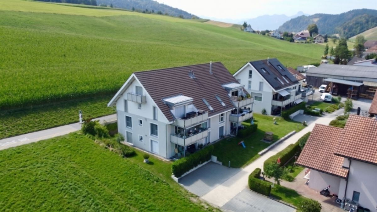 5.5-Zimmer-Maisonette 146 m² Wohnkomfort mit Galerie, Terrasse und Weitsicht - 1