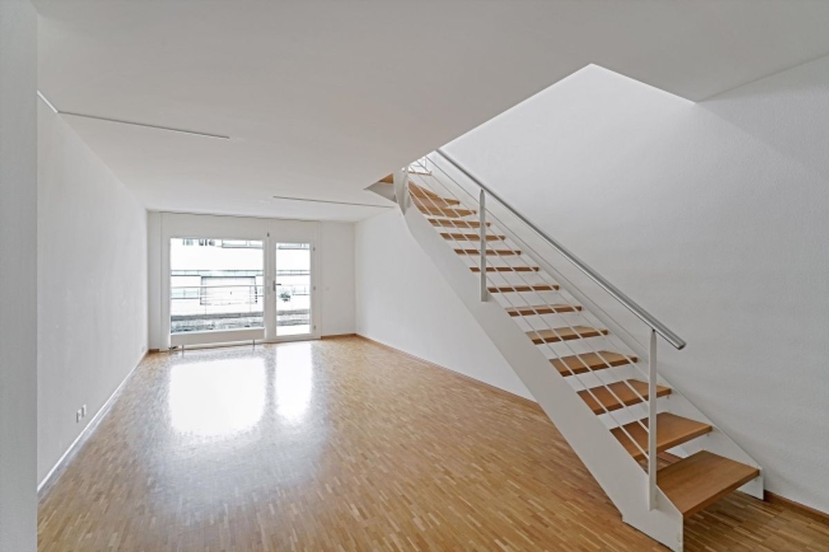 Loftartige 3.5 Zimmer Maisonette-Wohnung am Bahnhof! - 1