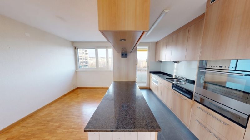 5.5-Zi-Wohnung mit 2 Balkonen, zentral in Bern-Bümpliz - 3