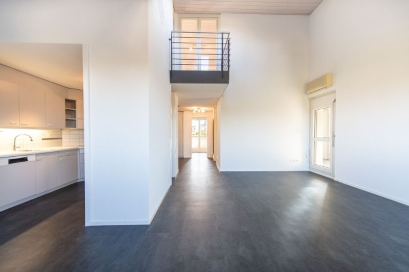 Zentral und ruhig Helle 3.5-Zimmer-Duplex-Wohnung mit Wintergarten und Balkon - 3
