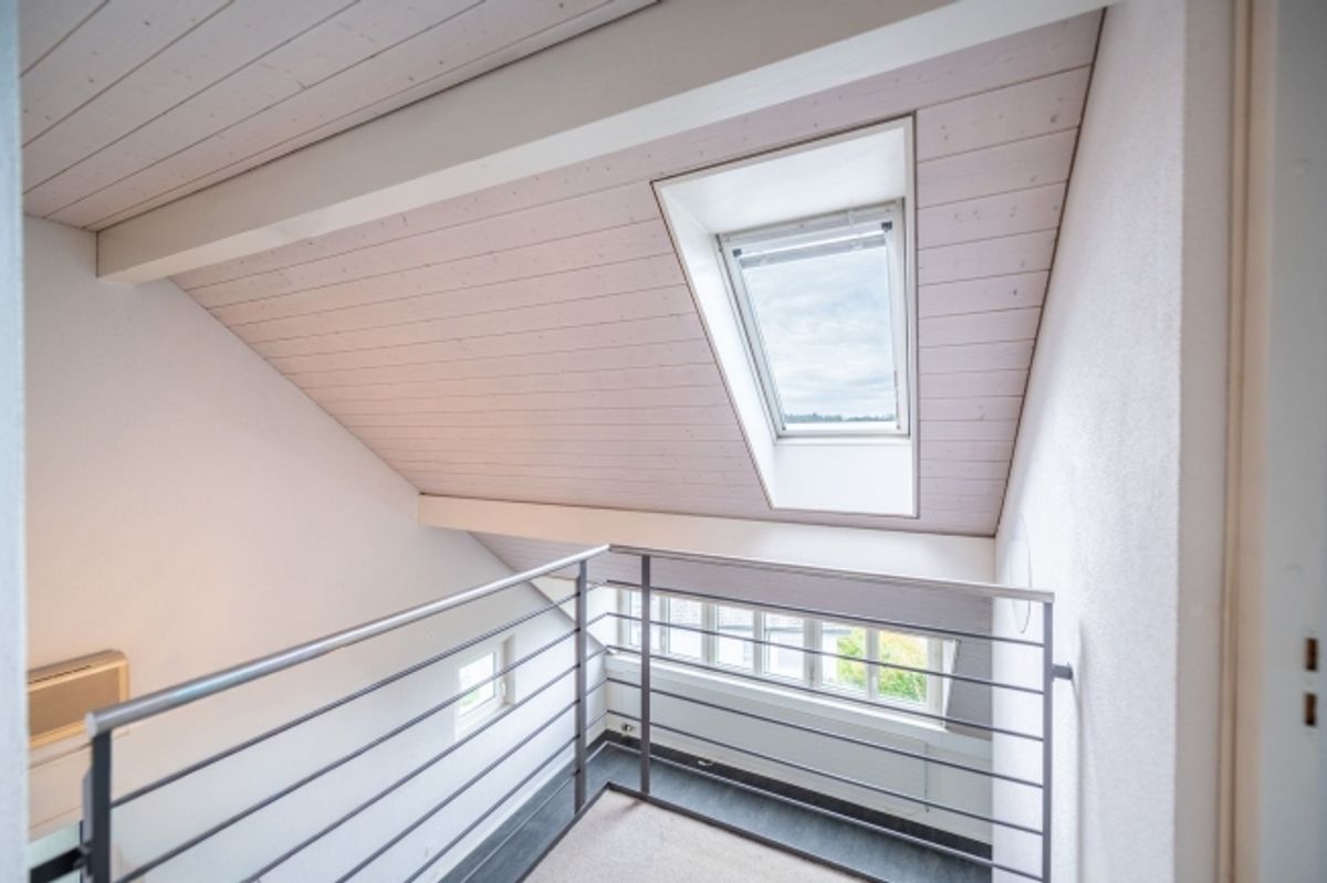Zentral und ruhig Helle 3.5-Zimmer-Duplex-Wohnung mit Wintergarten und Balkon - 12