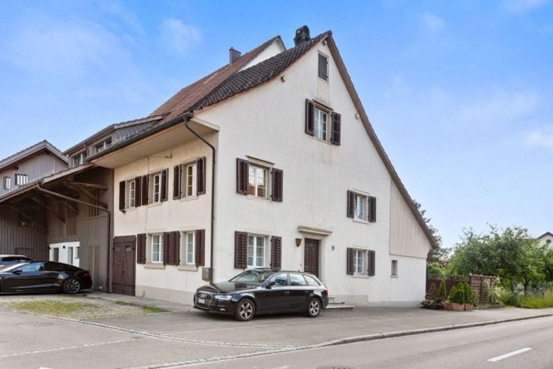 Charmantes 7-Zimmer-DEFH mit italienischem Flair und viel Komfort - 1