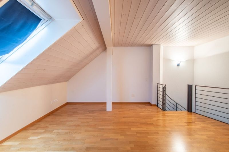 Duplexwohnung mit gemütlichem Cheminée & eigener Waschmaschine - 9