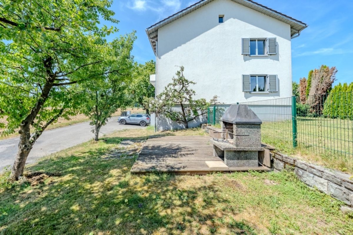 Vielseitiges Zweifamilienhaus – für mehrere Generationen - 1