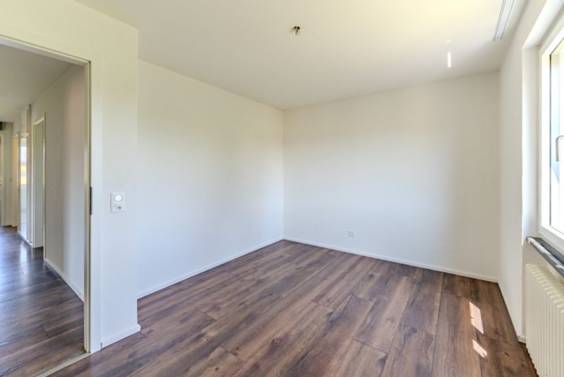 Vielseitiges Zweifamilienhaus – für mehrere Generationen - 10
