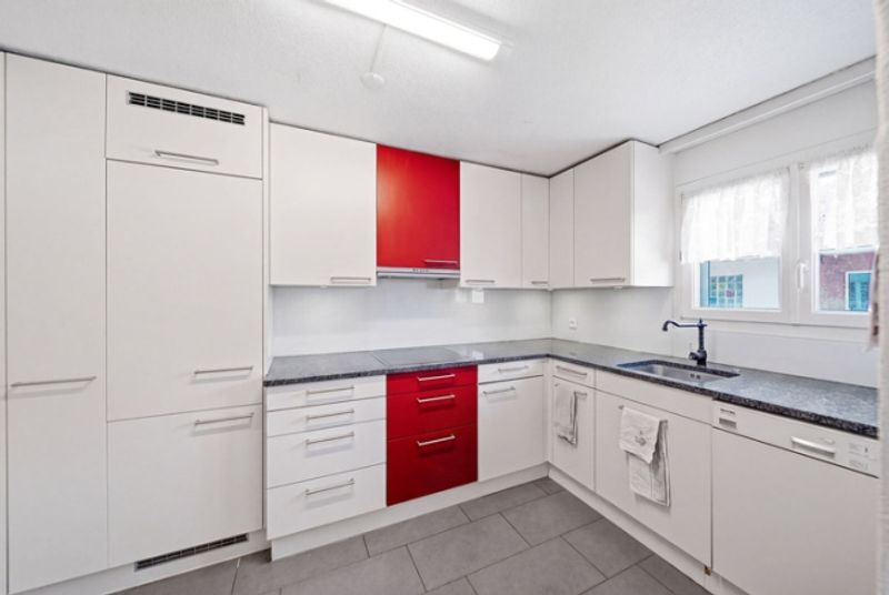 4.5 ZIMMER WOHNUNG MIT BLICK AUF DEN BÜRGENSTOCK - 2
