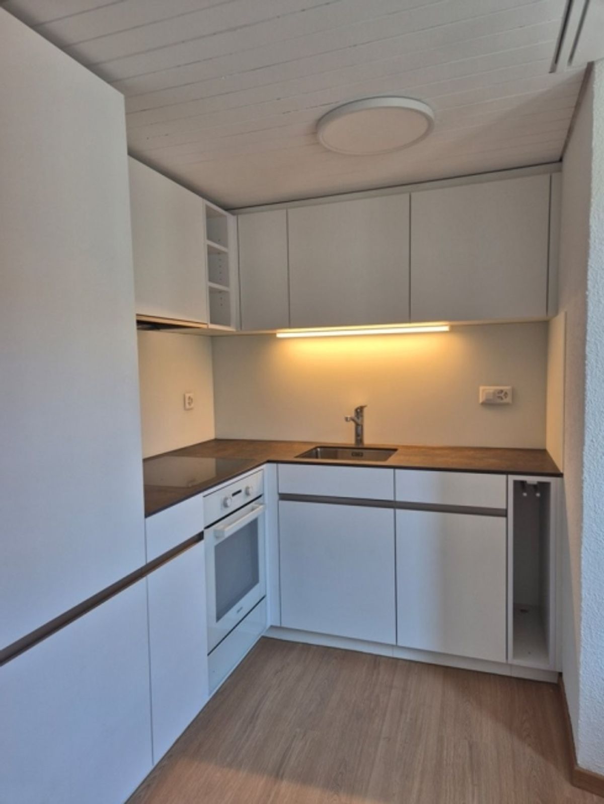 Frisch saniert - Ihr neues Zuhause wartet - 2