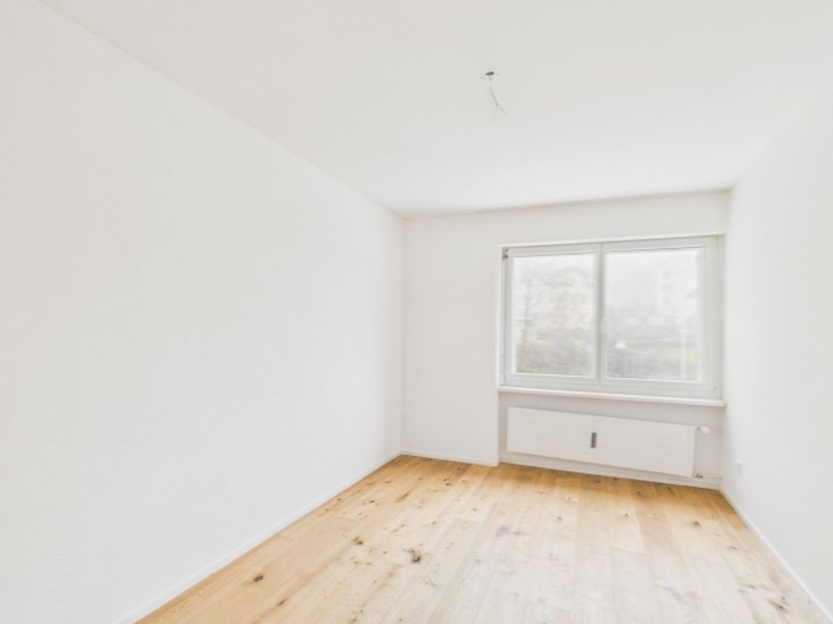 Gemütlicher Schwedenofen und Terrasse mit Garagenbox inklusive - 4