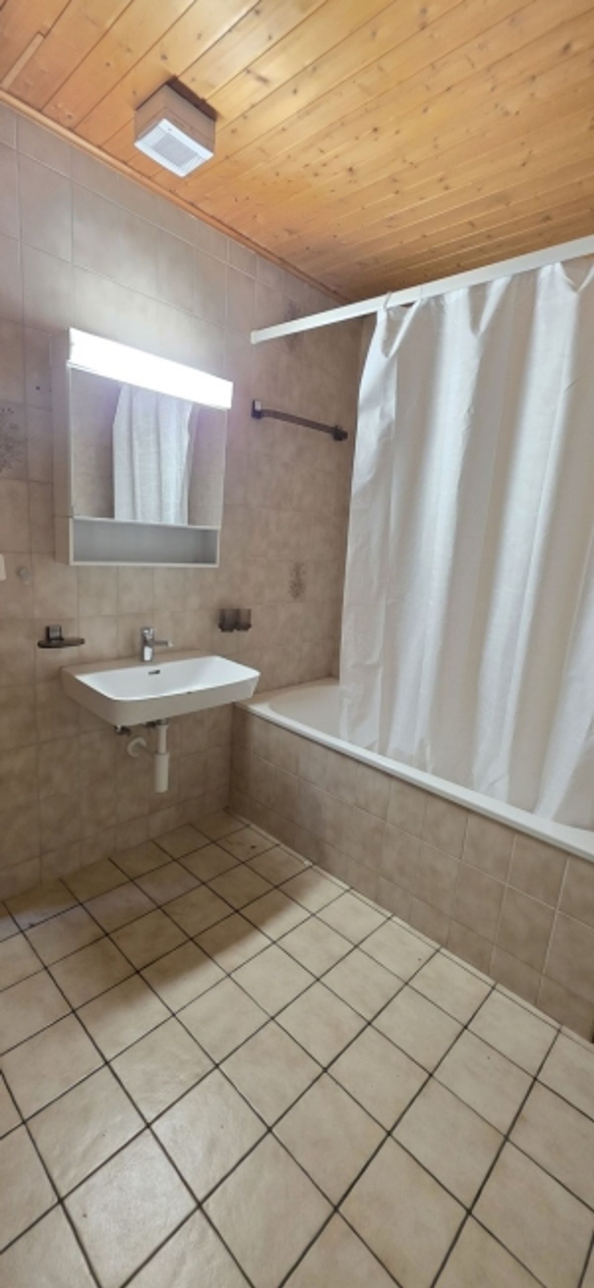 Gemütliche und günstige 2-Zimmer-Wohnung! - 2