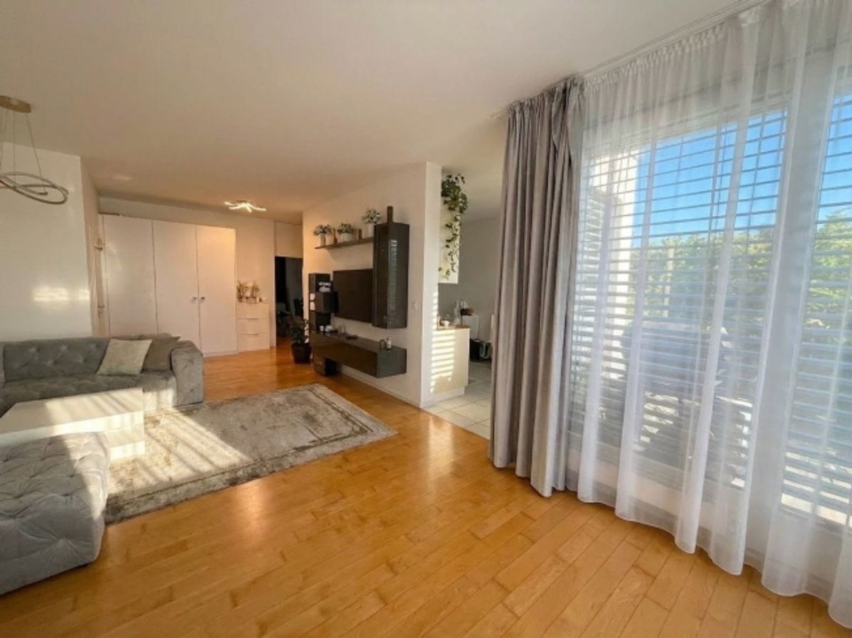 Helle 2.5-Zimmer-Gartenwohnung in Schwyz mieten - 1
