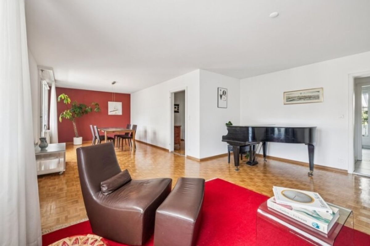 WOHNEN ÜBER DEN DÄCHERN - ATTIKAWOHNUNG MIT 118 M² TERRASSE - 1