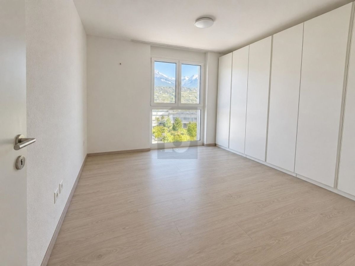 CONTEMPORAIN AU QUARTIER DES PÂQUERETTES - 3