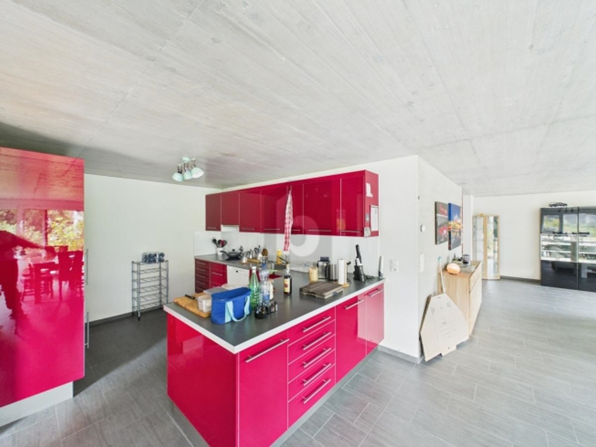 MODERN UND RUHIG MIT GARTEN UND PARKPLÄTZE - 3