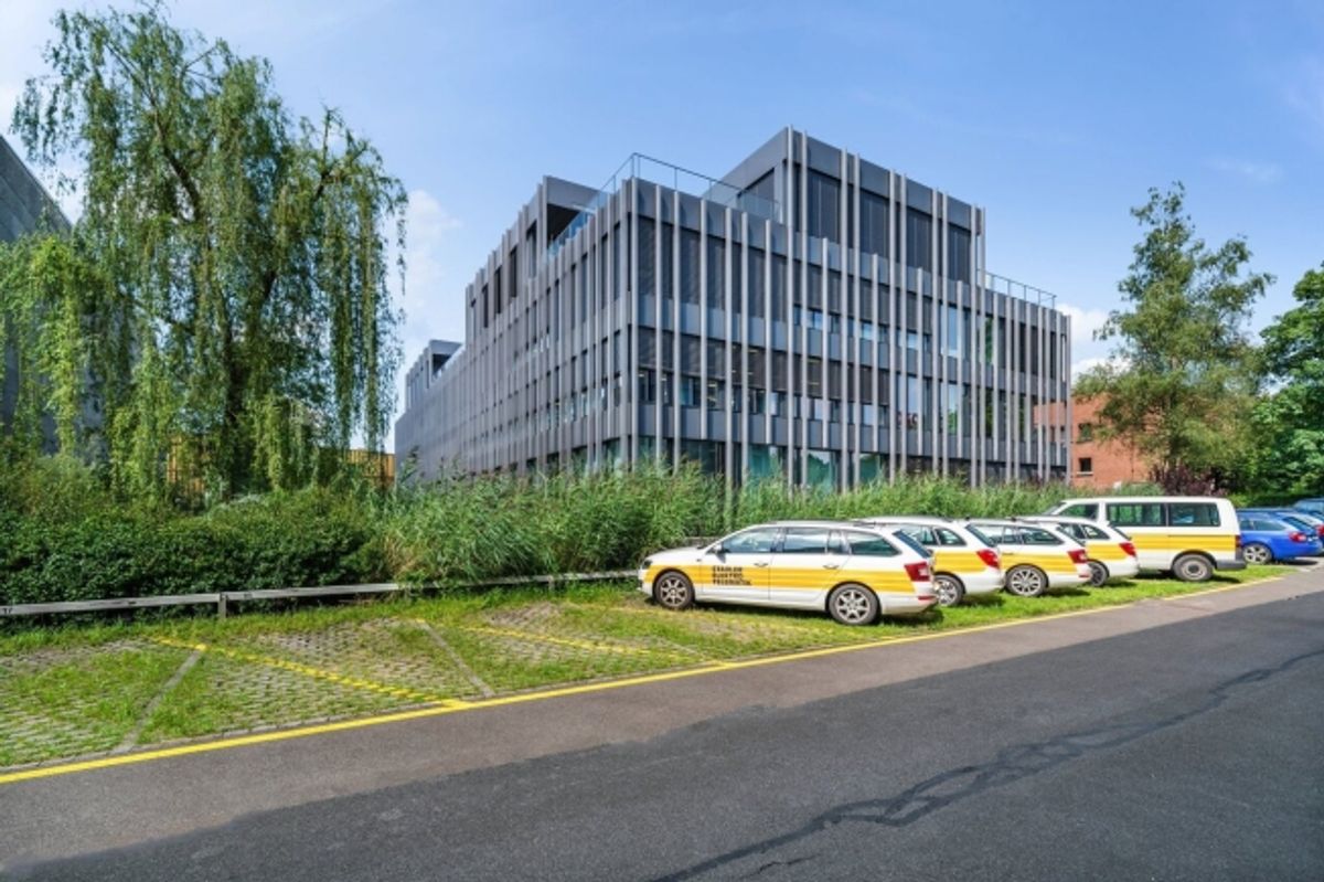 Moderne Erdgeschossfläche im hochwertigen Bürogebäude in Steinhausen - 5