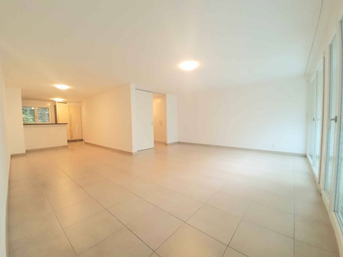 Großartige 4,5-Zimmer-Wohnung im Erdgeschoss - 0