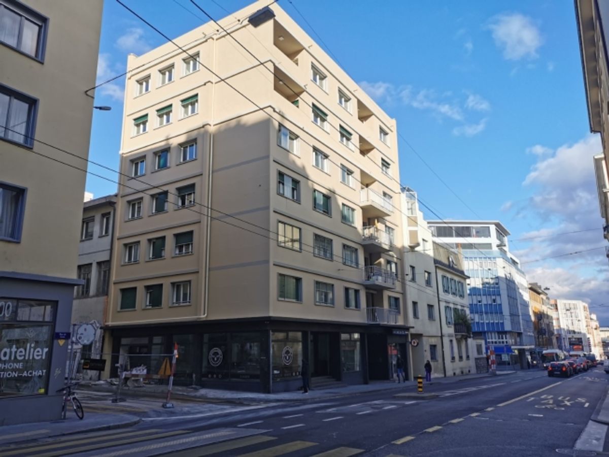 145 Uhr Wohnung im 6. Stock. - 0
