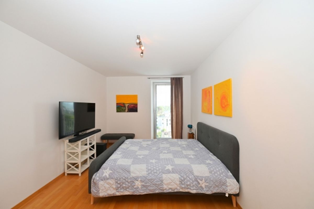 Elegantes 3.5-Zimmer-Apartment mit Panoramablick in Porza - 10