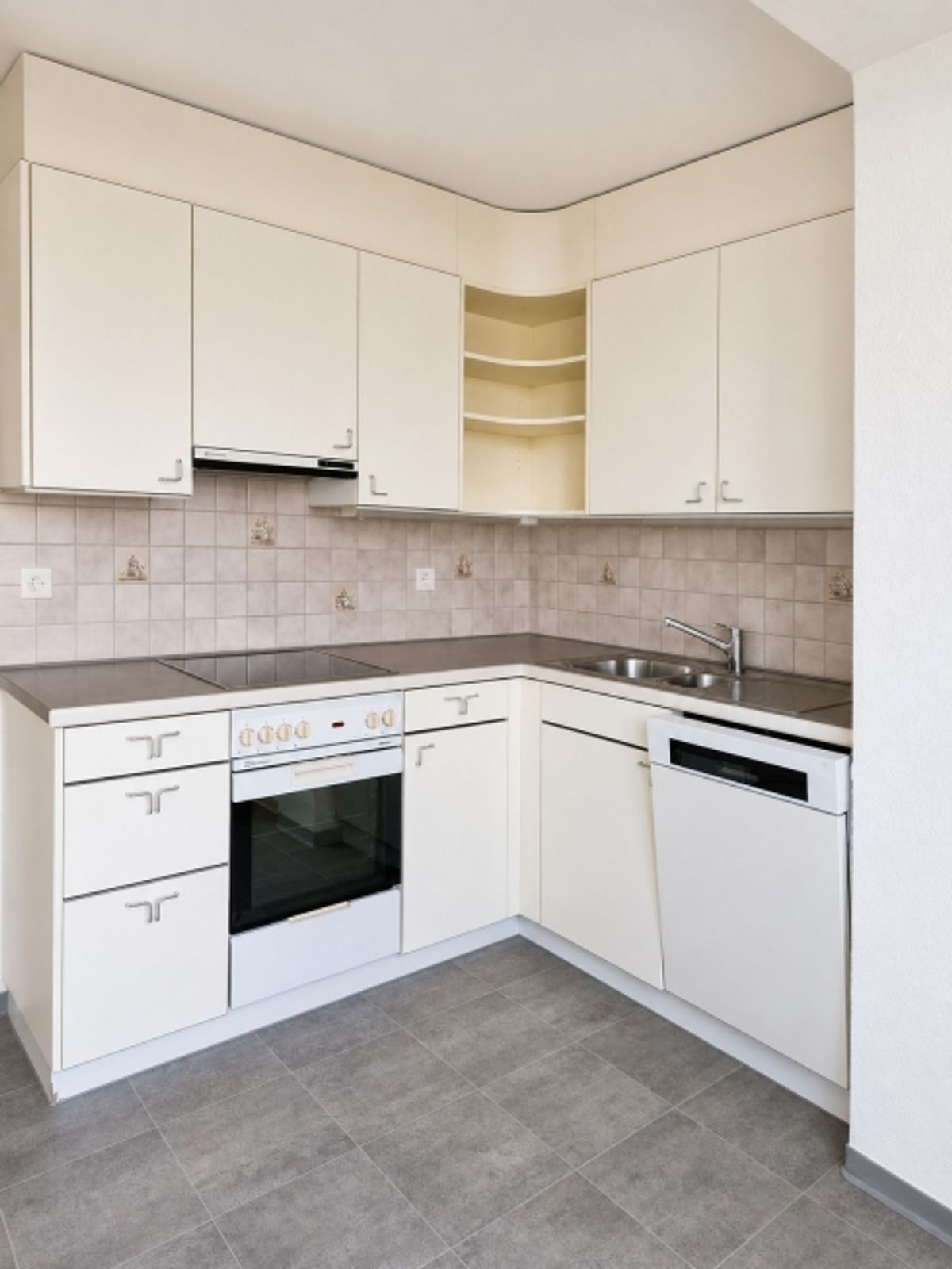 Charmante und naturnahe, helle 3-Zimmer-Wohnung  befristet in Uetikon am See - 1