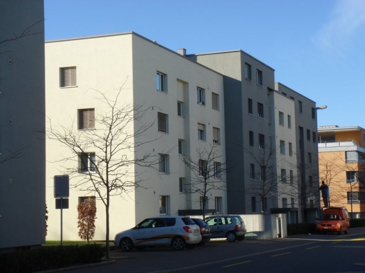 Einstellplätze nähe Bahnhof und Schwimmbad zu vermieten! - 0